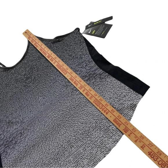 NWT Nike Running Division DRY Dri-Fit Slim Fit Running Tank Top - Picture 11 of 12